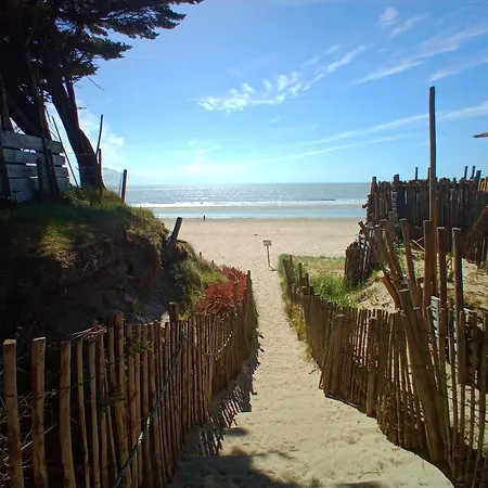 Les Tissey Vue Sur Le Mont St Michel *