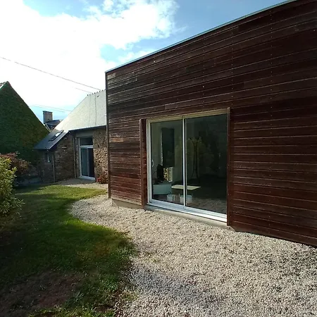Holiday home Les Tissey Vue Sur Le Mont St Michel Dragey