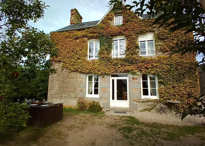 Les Tissey Vue Sur Le Mont St Michel Dragey