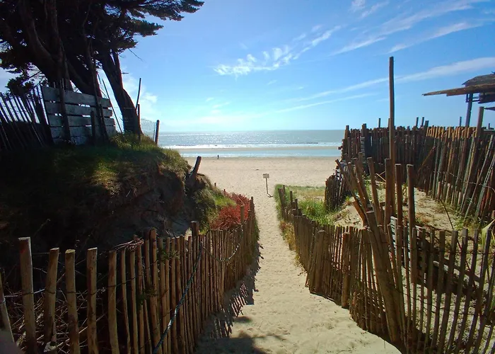 Les Tissey Vue Sur Le Mont St Michel *